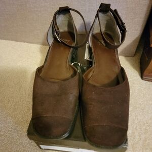 CW Clifford Women's Dark Brown Suede Sandals Size 10 EUC